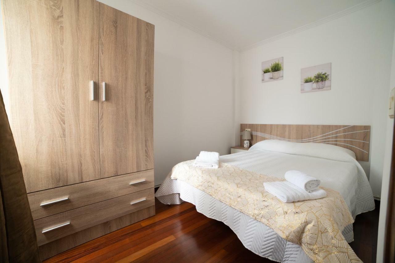 Apartamentos Enteros O Lagar Melide Kültér fotó
