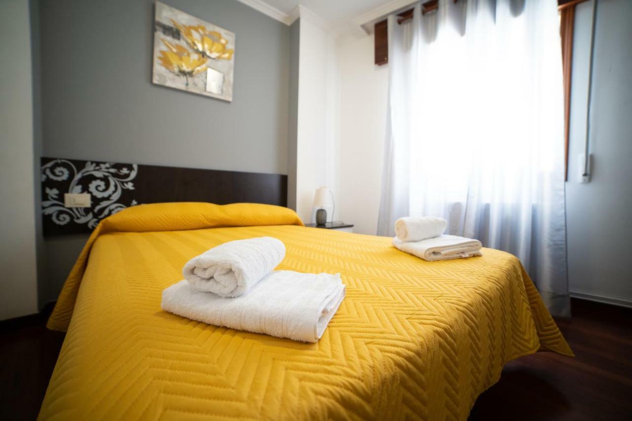 Apartamentos Enteros O Lagar Melide Kültér fotó