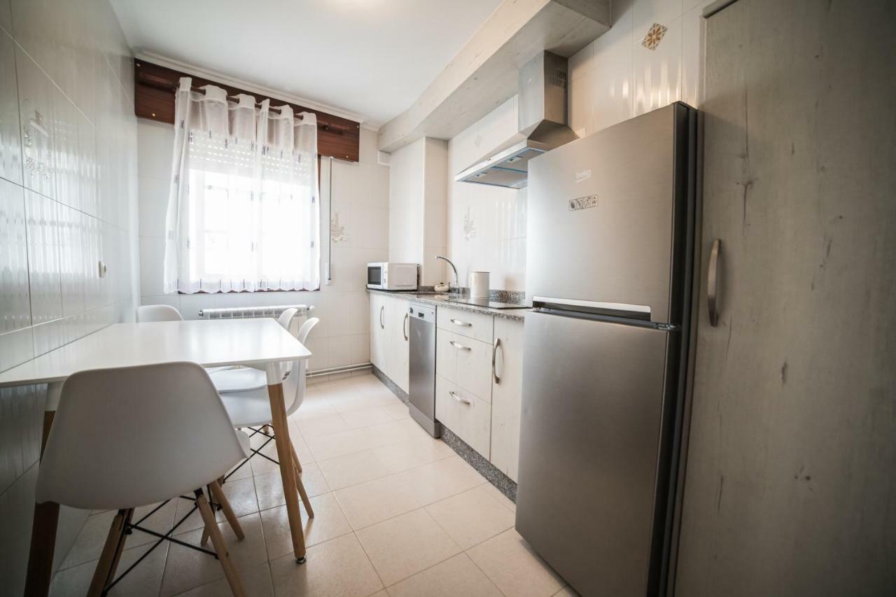 Apartamentos Enteros O Lagar Melide Kültér fotó